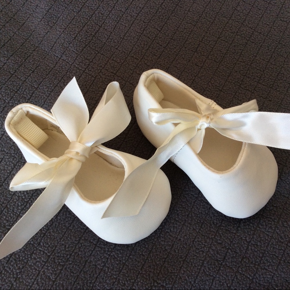 Satin slipper shoes